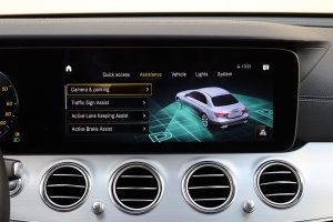 Mercedes E 300 e (21)