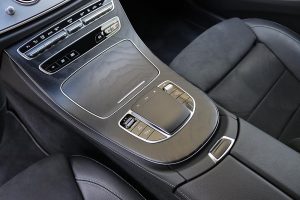 Mercedes E 300 e (36)