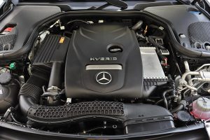 Mercedes E 300 e (39)