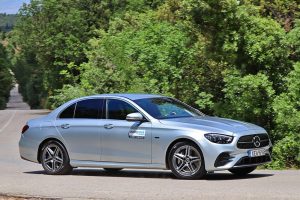 Mercedes E 300 e (41)