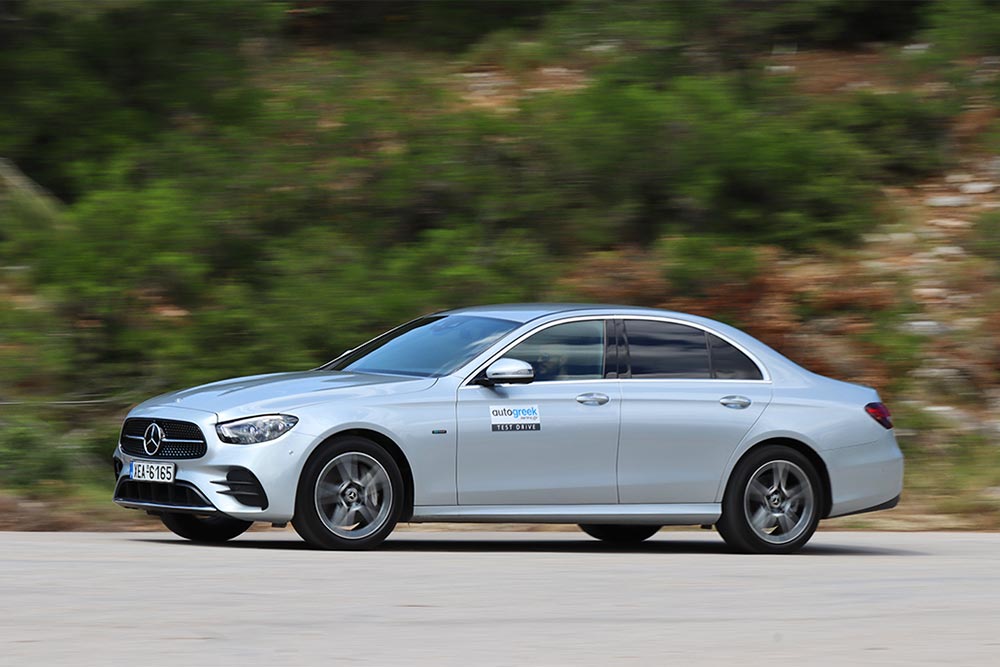 https://autogreeknews.gr/wp-content/uploads/2021/07/Mercedes-E-300-e-5.jpg