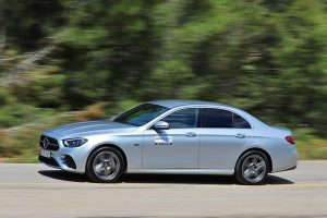 Mercedes E 300 e (50)