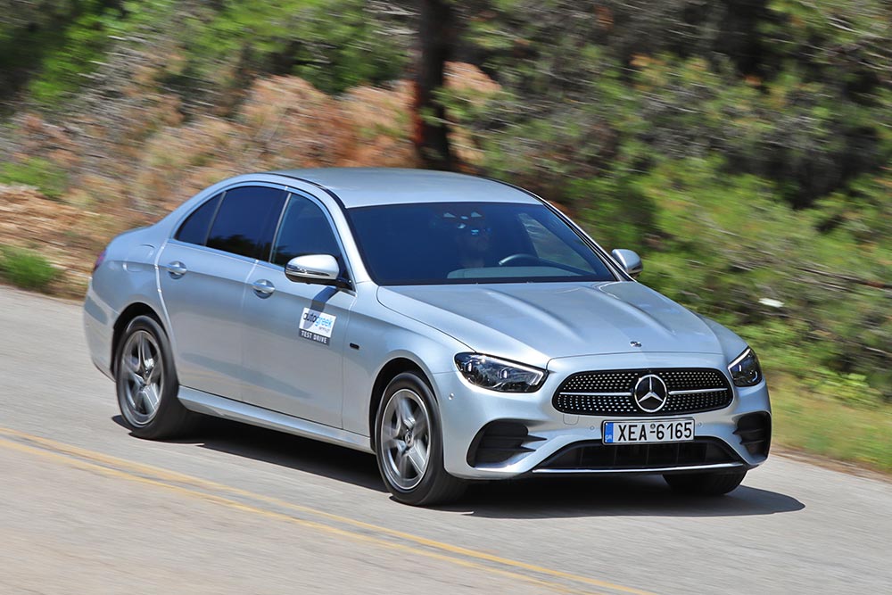 https://autogreeknews.gr/wp-content/uploads/2021/07/Mercedes-E-300-e-51.jpg