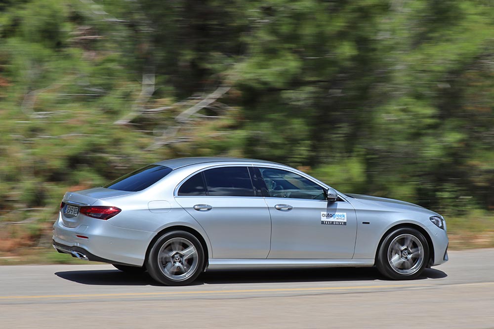 https://autogreeknews.gr/wp-content/uploads/2021/07/Mercedes-E-300-e-52.jpg