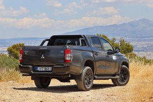 Mitsubishi-L200-2021-(11)