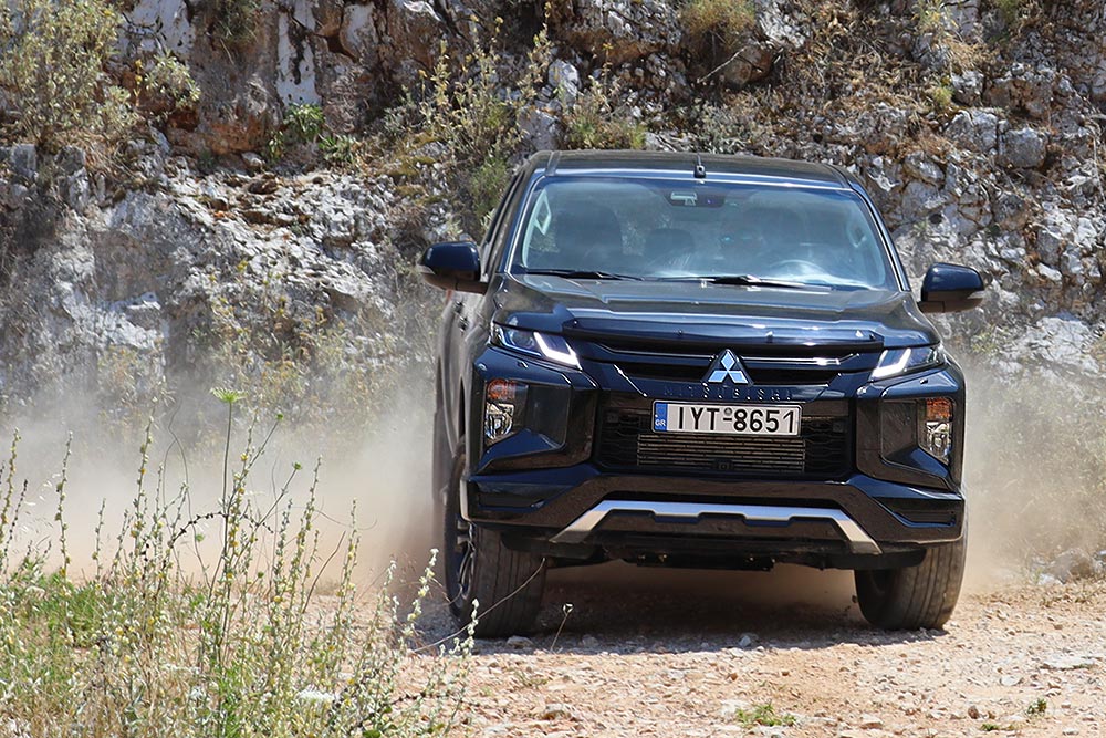 https://autogreeknews.gr/wp-content/uploads/2021/07/Mitsubishi-L200-2021-23.jpg