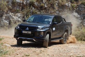 Mitsubishi-L200-2021-(24)