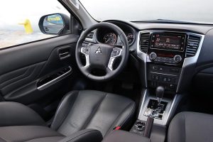 Mitsubishi-L200-2021-(29)