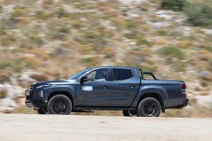 Mitsubishi-L200-2021-(8)