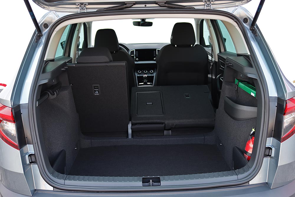 https://autogreeknews.gr/wp-content/uploads/2021/07/Skoda-Karoq-1.5-TSI-interior-19.jpg
