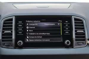Skoda Karoq 1.5 TSI interior (5)