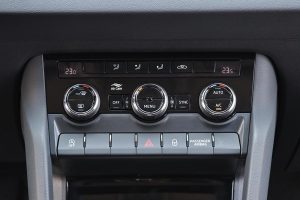 Skoda Karoq 1.5 TSI interior (9)