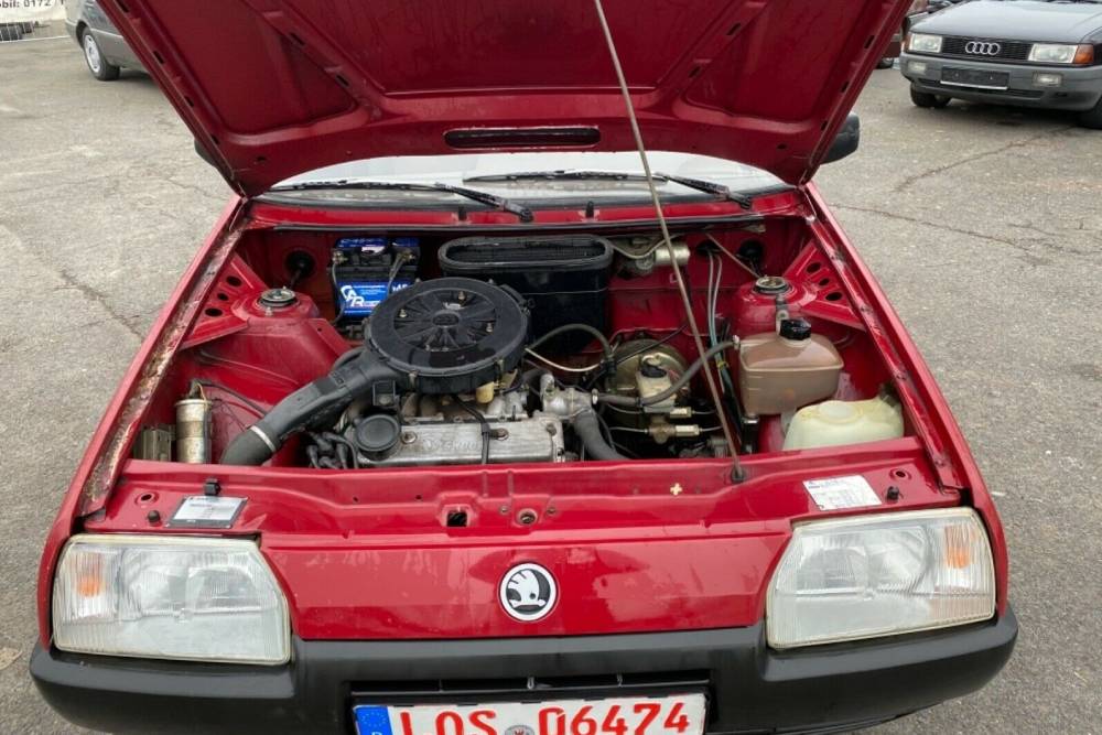 https://autogreeknews.gr/wp-content/uploads/2021/07/Skoda_Pick_up_1992-4.jpg