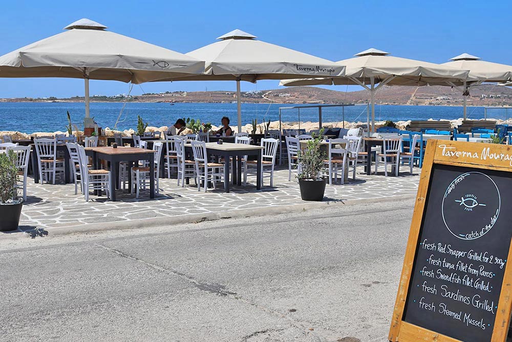 https://autogreeknews.gr/wp-content/uploads/2021/07/Taverna-Mouragio-Paros-11-1.jpg