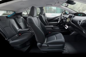 Toyota-Prius-PHEV-(10)