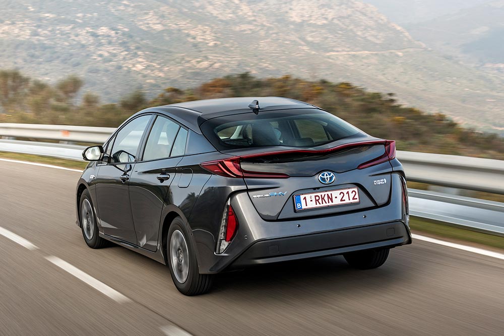 https://autogreeknews.gr/wp-content/uploads/2021/07/Toyota-Prius-PHEV-12.jpg