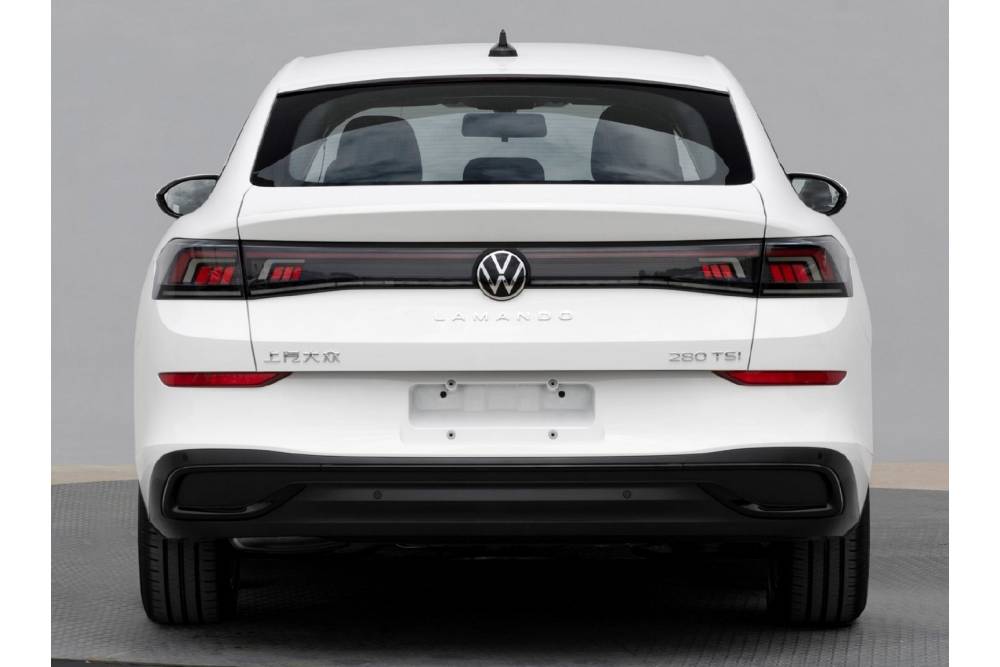 https://autogreeknews.gr/wp-content/uploads/2021/07/VW-Lamando-leaked-3.jpg