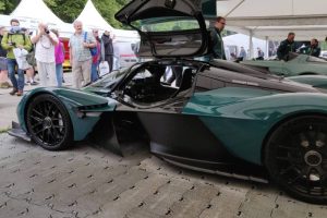 aston martin valkyrie side
