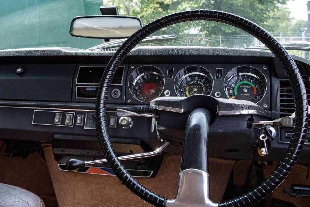 https://autogreeknews.gr/wp-content/uploads/2021/07/citroen-ds-electric-interior.jpg