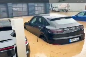 flooded porsches in germany 2