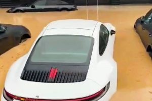 flooded porsches in germany 3