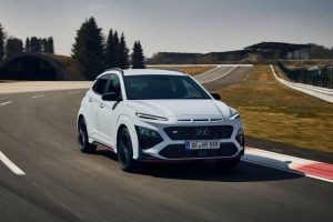 hyundai-kona-n-test-drive-sonic-blue-driving-21_wid_1024