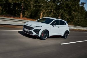 hyundai-kona-n-test-drive-sonic-blue-driving-26_wid_1024