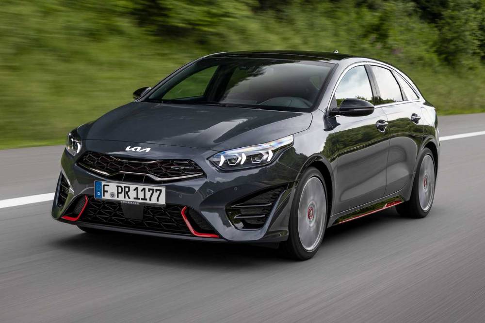 https://autogreeknews.gr/wp-content/uploads/2021/07/kia-ceed-restyling-la-gamma-2021-7.jpg