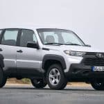 lada niva travel front