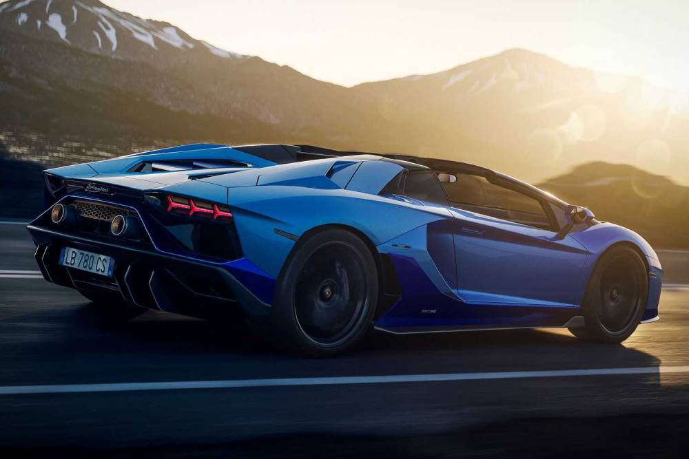 https://autogreeknews.gr/wp-content/uploads/2021/07/lamborghini-aventador-lp-780-4-ultimae-12.jpg
