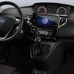 lancia ypsilon grigio lunare (3)