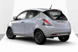 lancia ypsilon grigio lunare (4)