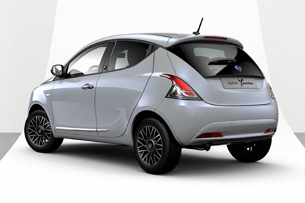 https://autogreeknews.gr/wp-content/uploads/2021/07/lancia-ypsilon-grigio-lunare-4.jpg