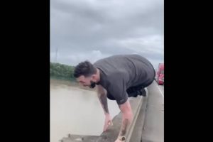 man jumps off bridge to escape traffic jam