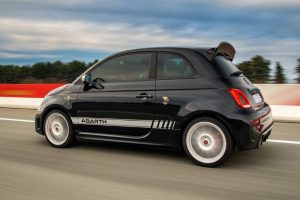 new-abarth-695-esseesse-unveiled-with-exclusive-lo (1)