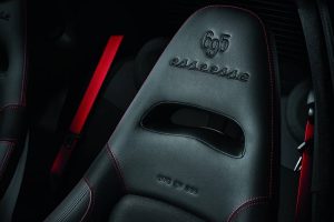 new-abarth-695-esseesse-unveiled-with-exclusive-lo (11)