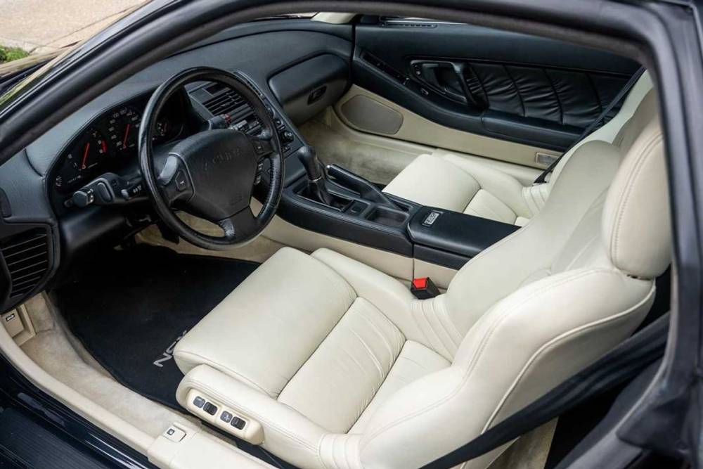 https://autogreeknews.gr/wp-content/uploads/2021/08/1991-acura-nsx-interior-view.jpg