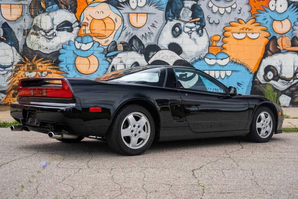https://autogreeknews.gr/wp-content/uploads/2021/08/1991-acura-nsx-rear-view.jpg