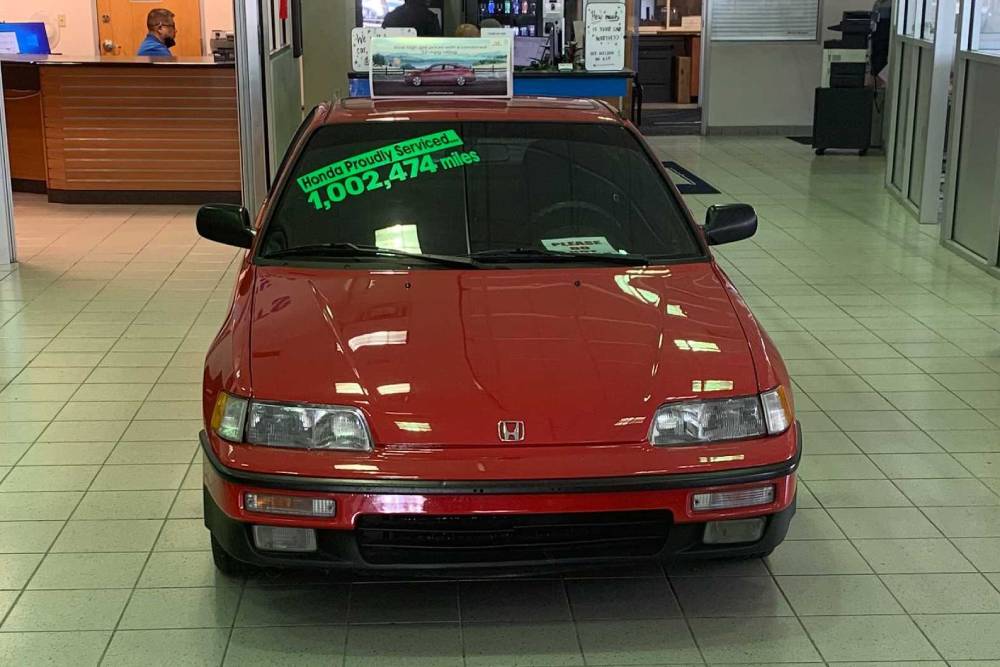 https://autogreeknews.gr/wp-content/uploads/2021/08/1991-honda-crx-si-2.jpg