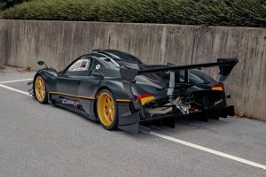 2010-Pagani-Zonda-R-Evolution-Sothebys-10