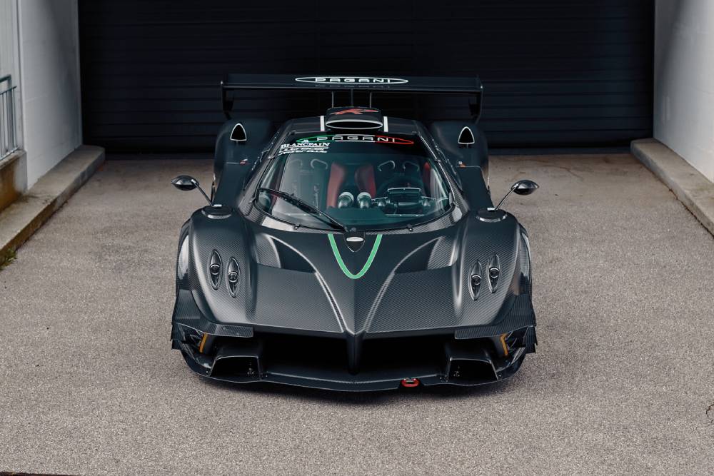 https://autogreeknews.gr/wp-content/uploads/2021/08/2010-Pagani-Zonda-R-Evolution-Sothebys-12.jpg