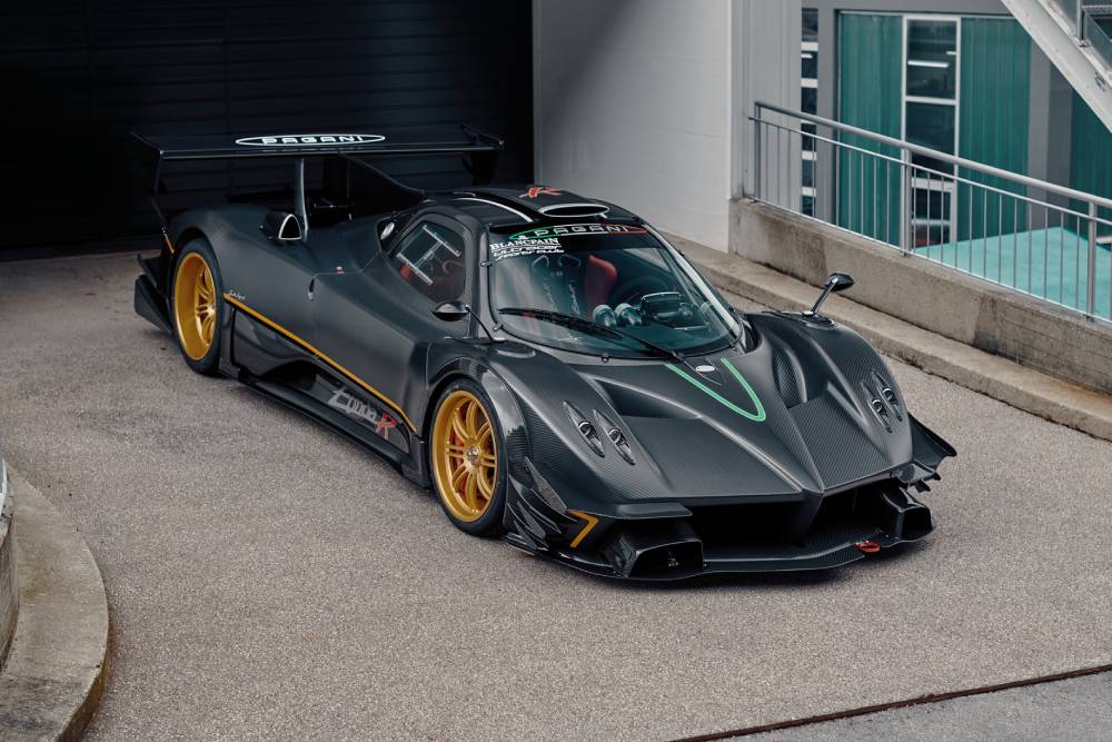 https://autogreeknews.gr/wp-content/uploads/2021/08/2010-Pagani-Zonda-R-Evolution-Sothebys-13.jpg