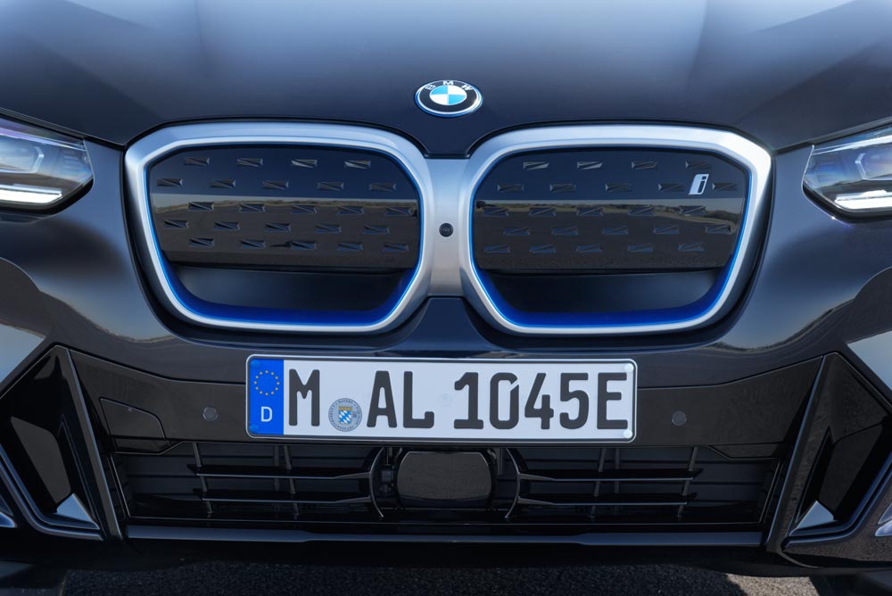 https://autogreeknews.gr/wp-content/uploads/2021/08/BMW-iX3-12.jpg