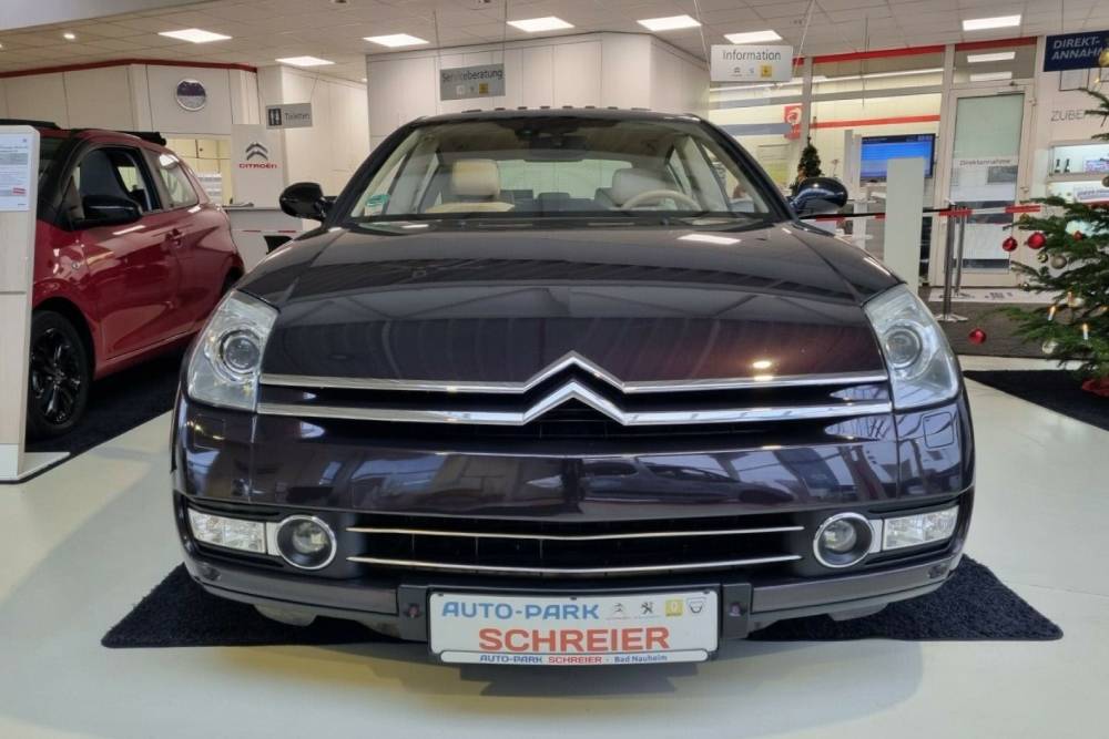 https://autogreeknews.gr/wp-content/uploads/2021/08/Citroen_C6_Exclusive_205_Biturbo_for_sale-3.jpg