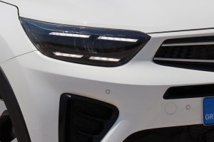 Kia-Stonic-front-light