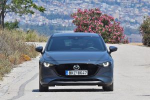 Mazda-3-SkyactivX-(10)