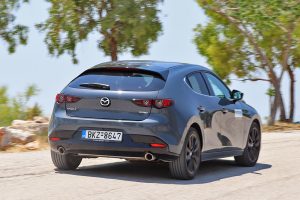 Mazda-3-SkyactivX-(16)