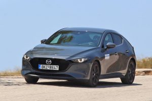 Mazda-3-SkyactivX-(17)