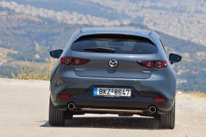 Mazda-3-SkyactivX-(21)