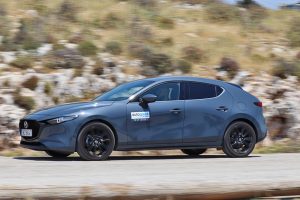 Mazda-3-SkyactivX-(9)